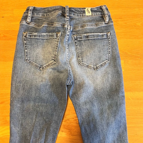 EUC Altar’d State Distressed Blue Flare Jeans Size 24 - Picture 6 of 10